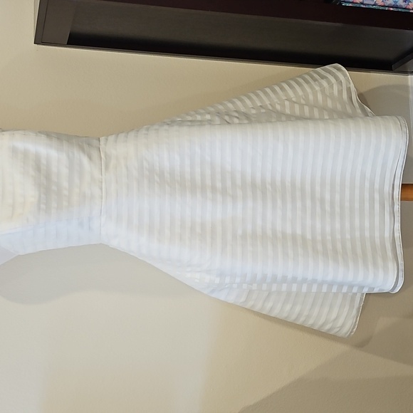 David's Bridal Strapless Textured White Dress - Picture 9 of 10